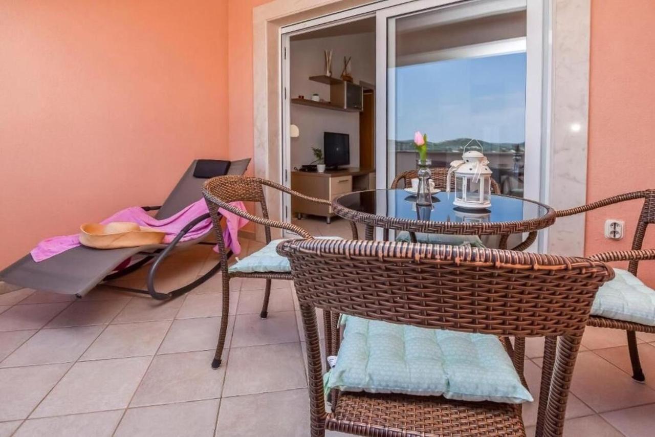Apartments Anka Rogoznica  Ngoại thất bức ảnh